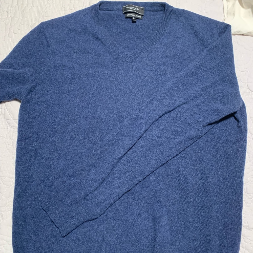 Montovani cashmere sweater Large